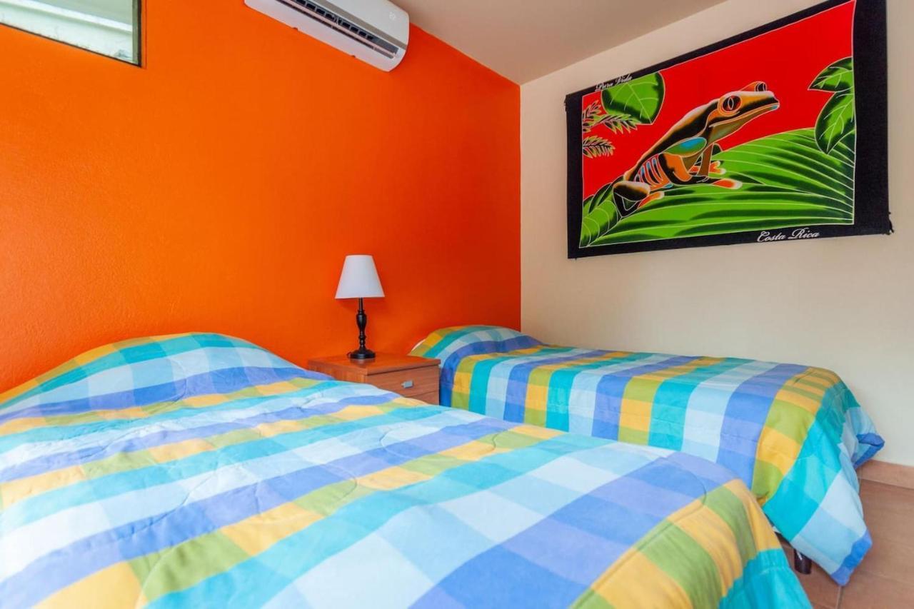 Nicely Priced Duplex In Surfside With Private Pool And Ac In Every Room Potrero  Ngoại thất bức ảnh